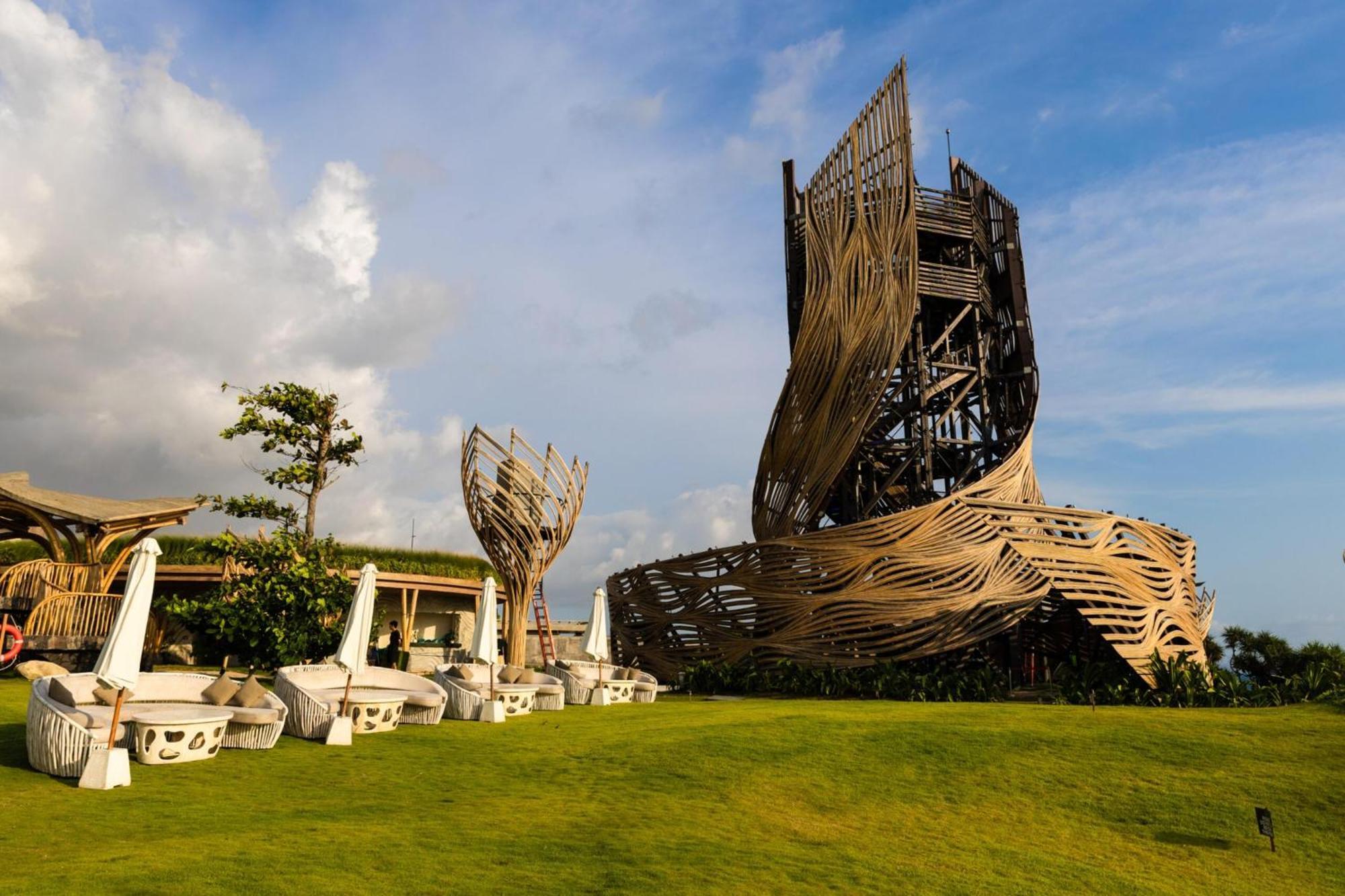 Oshom Bali At Nuanu Creative City Selemadeg Kültér fotó