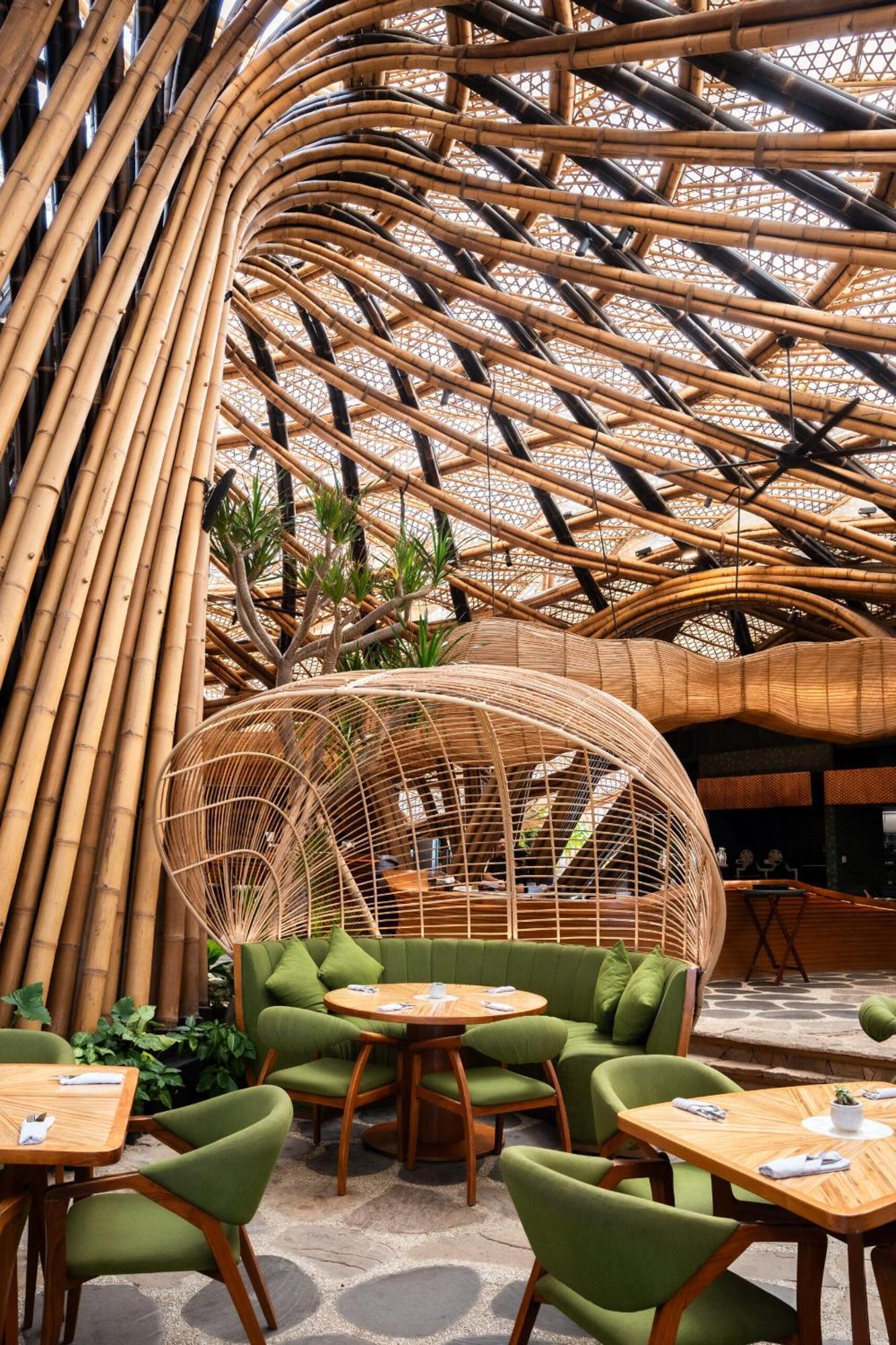 Oshom Bali At Nuanu Creative City Selemadeg Kültér fotó